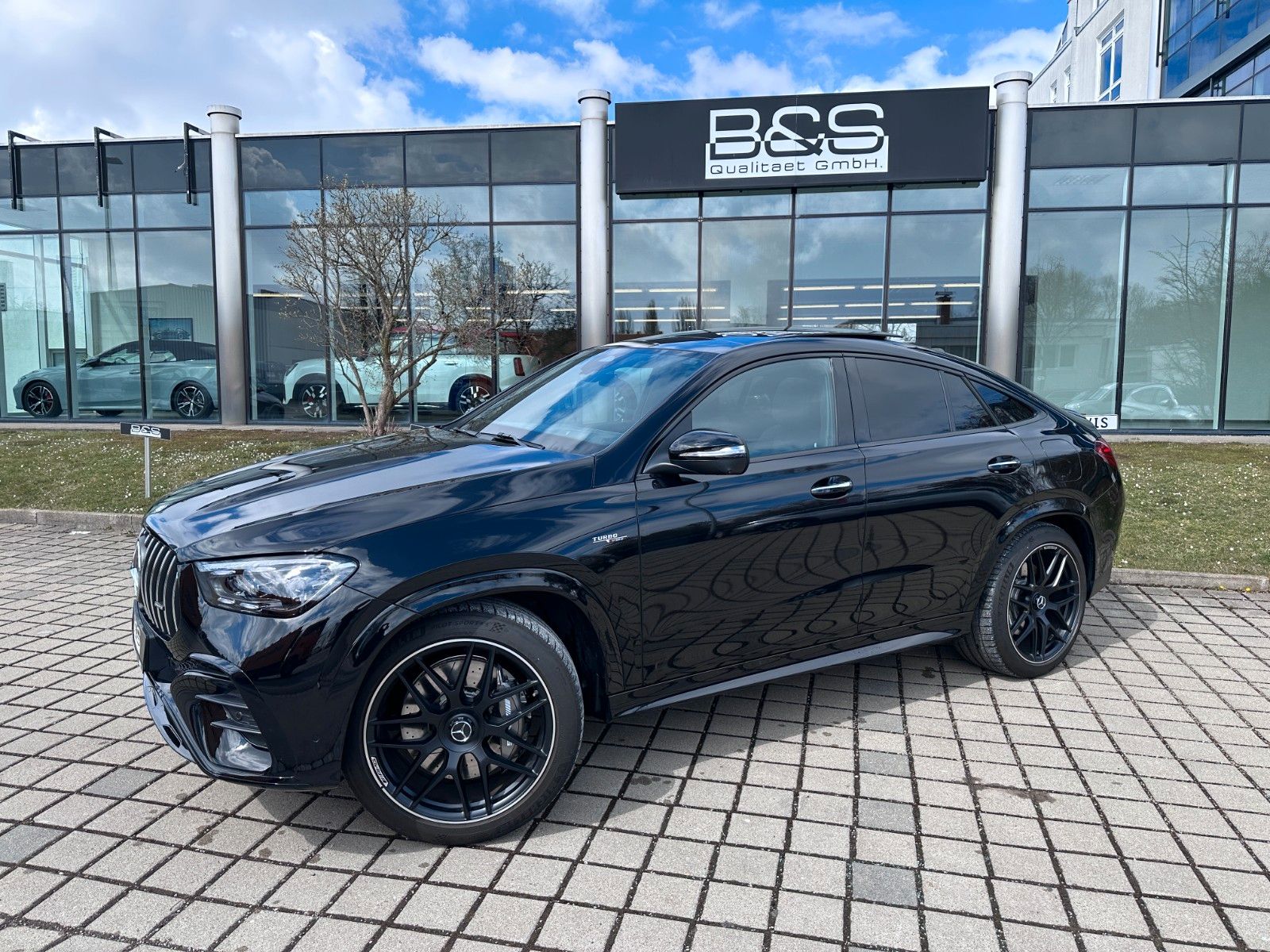 Fahrzeugabbildung Mercedes-Benz GLE 53 e AMG 4M Coupe DISTR,HUD,PANO,BURM,22"