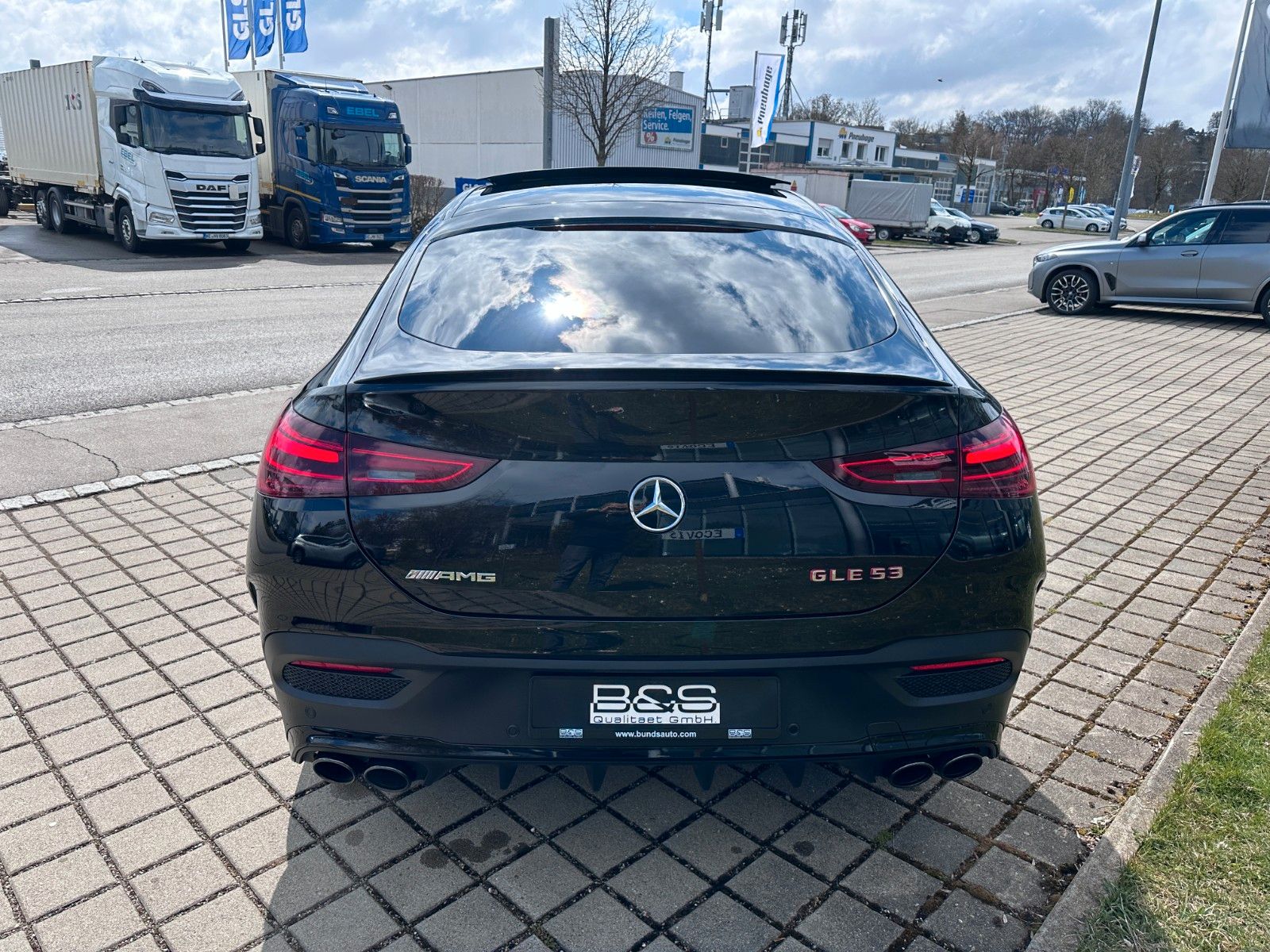 Fahrzeugabbildung Mercedes-Benz GLE 53 e AMG 4M Coupe DISTR,HUD,PANO,BURM,22"