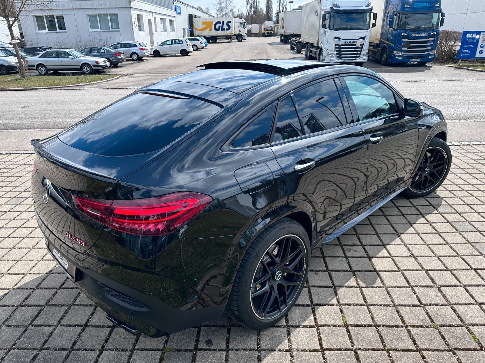 Fahrzeugabbildung Mercedes-Benz GLE 53 e AMG 4M Coupe DISTR,HUD,PANO,BURM,22"