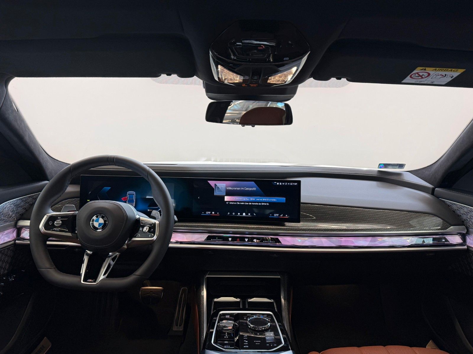 Fahrzeugabbildung BMW 740 d xDrive M Sport FondEnt,Aut.Tür,Sky,B&W,Exe