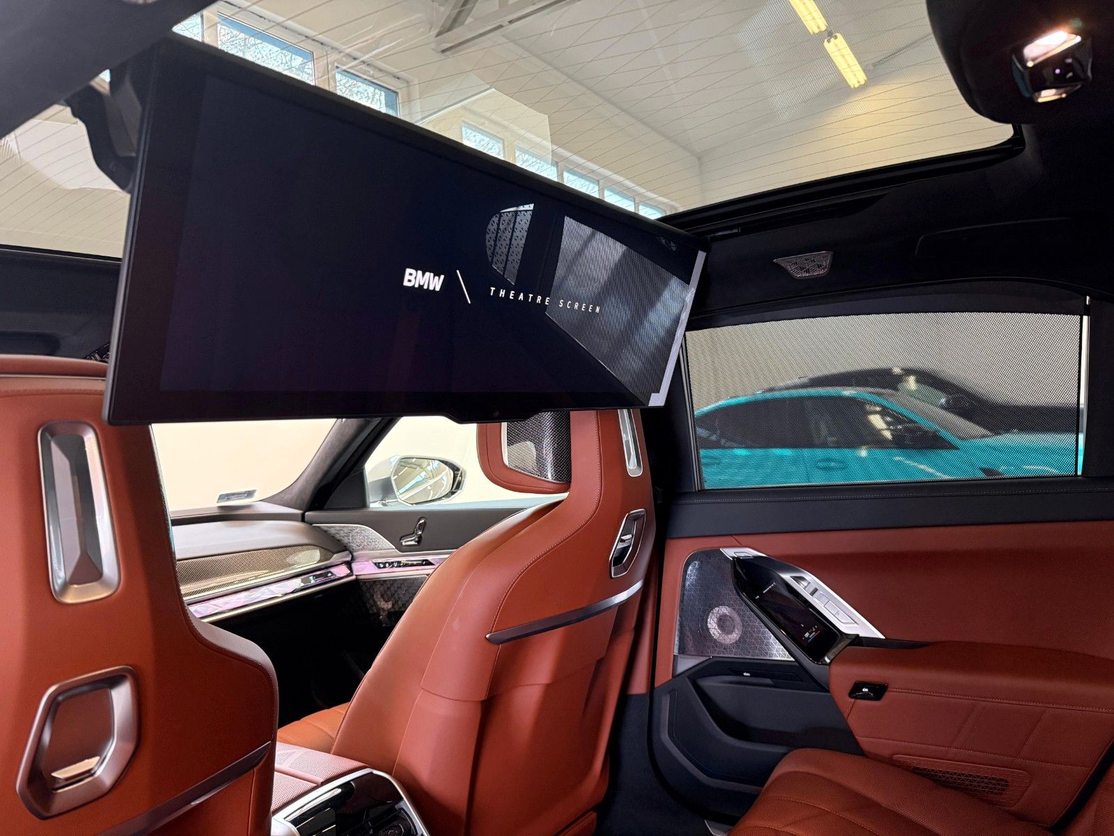 Fahrzeugabbildung BMW 740 d xDrive M Sport FondEnt,Aut.Tür,Sky,B&W,Exe