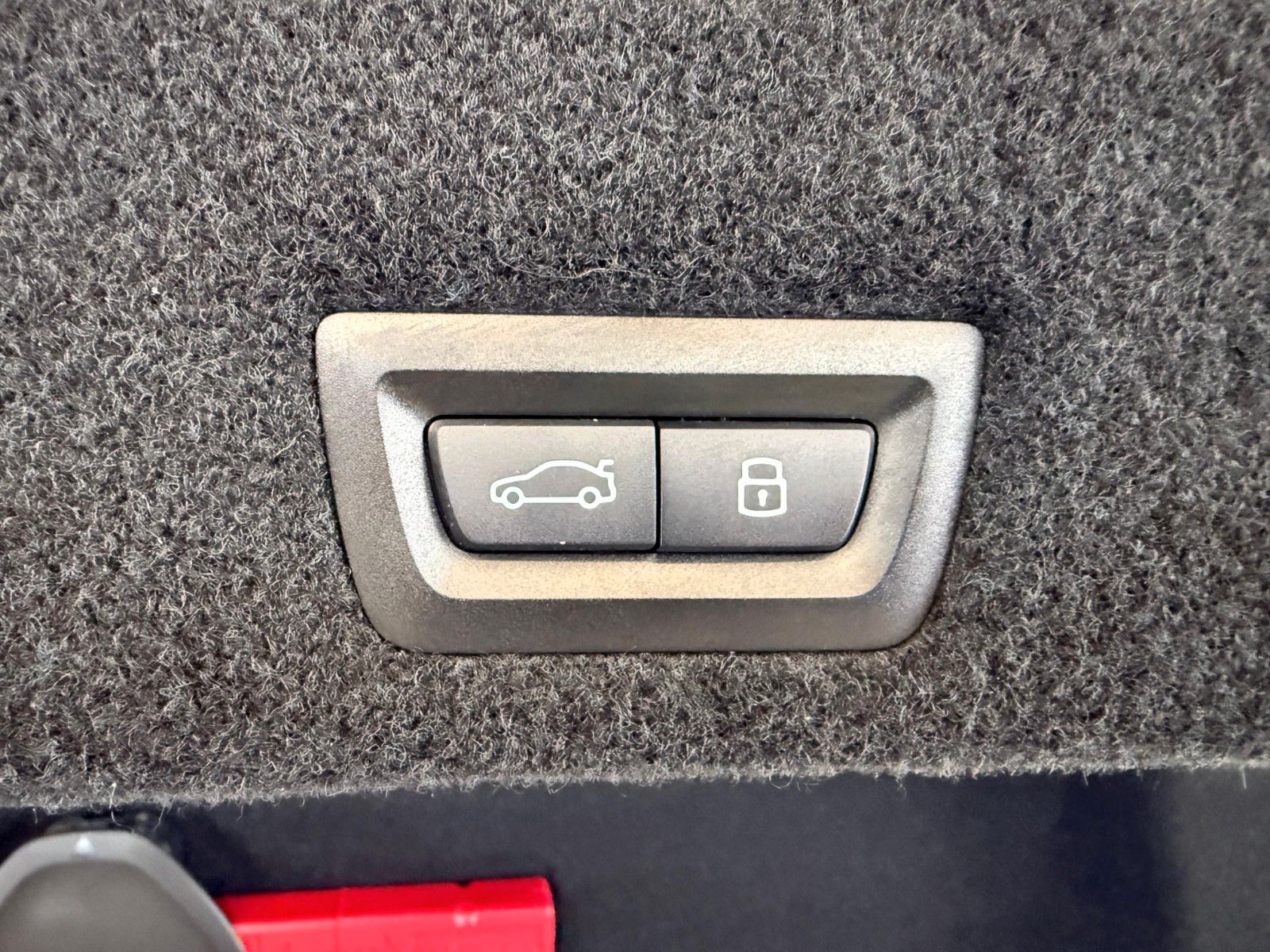 Fahrzeugabbildung BMW 740 d xDrive M Sport FondEnt,Aut.Tür,Sky,B&W,Exe