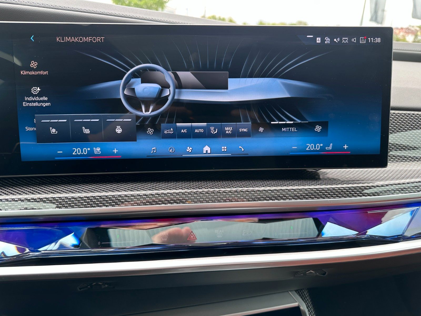Fahrzeugabbildung BMW 740 d xDrive M Sport FondEnt,Aut.Tür,Sky,B&W,Exe