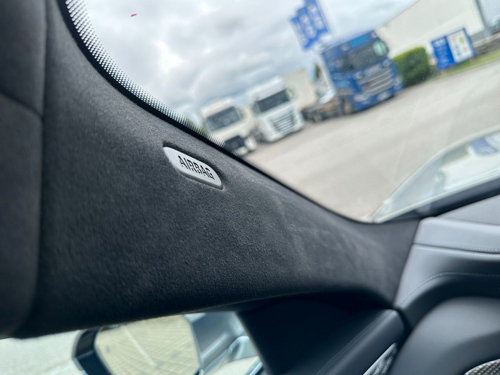 Fahrzeugabbildung BMW 740 d xDrive M Sport FondEnt,Aut.Tür,Sky,B&W,Exe