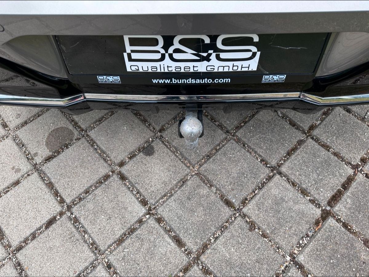 Fahrzeugabbildung BMW 740 d xDrive M Sport FondEnt,Aut.Tür,Sky,B&W,Exe