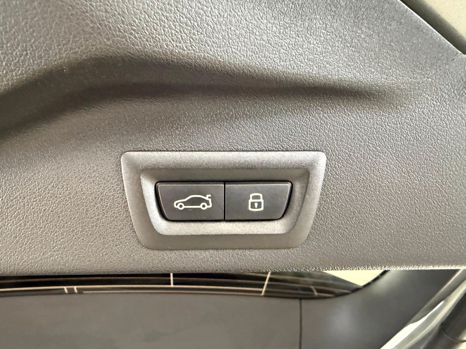 Fahrzeugabbildung BMW X5 40 d xDrive M Sport ACC,HUD,PANO,HARMAN,LUFT