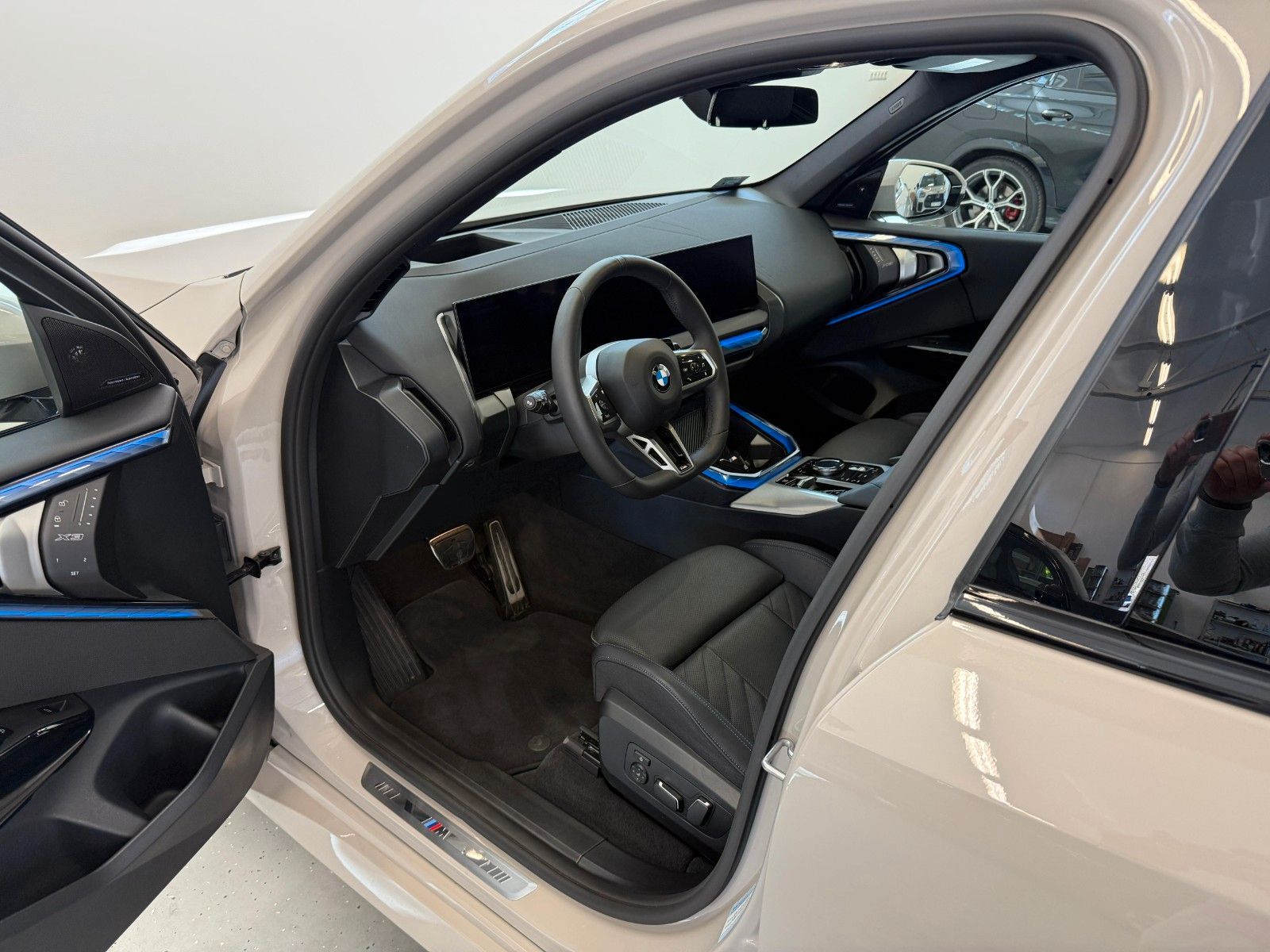 Fahrzeugabbildung BMW X3 40 d xDrive M Sport ACC,HUD,PANO,HARMAN,AHK..