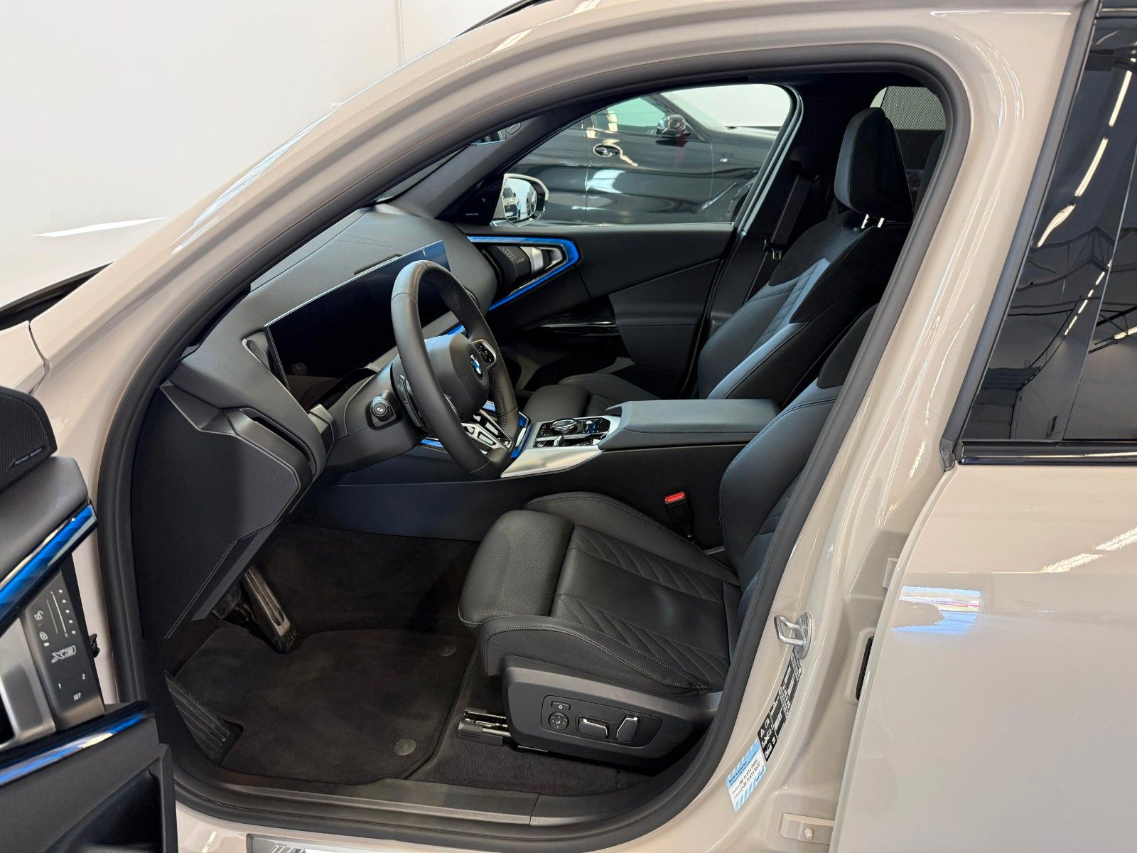 Fahrzeugabbildung BMW X3 40 d xDrive M Sport ACC,HUD,PANO,HARMAN,AHK..