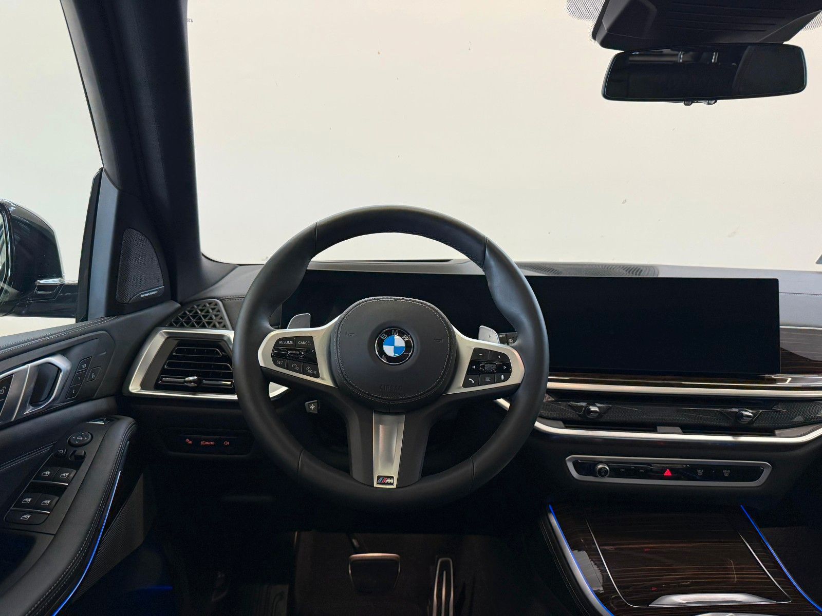 Fahrzeugabbildung BMW X5 30 d xDrive M Sport ACC,HUD,PANO,HARMAN,LUFT