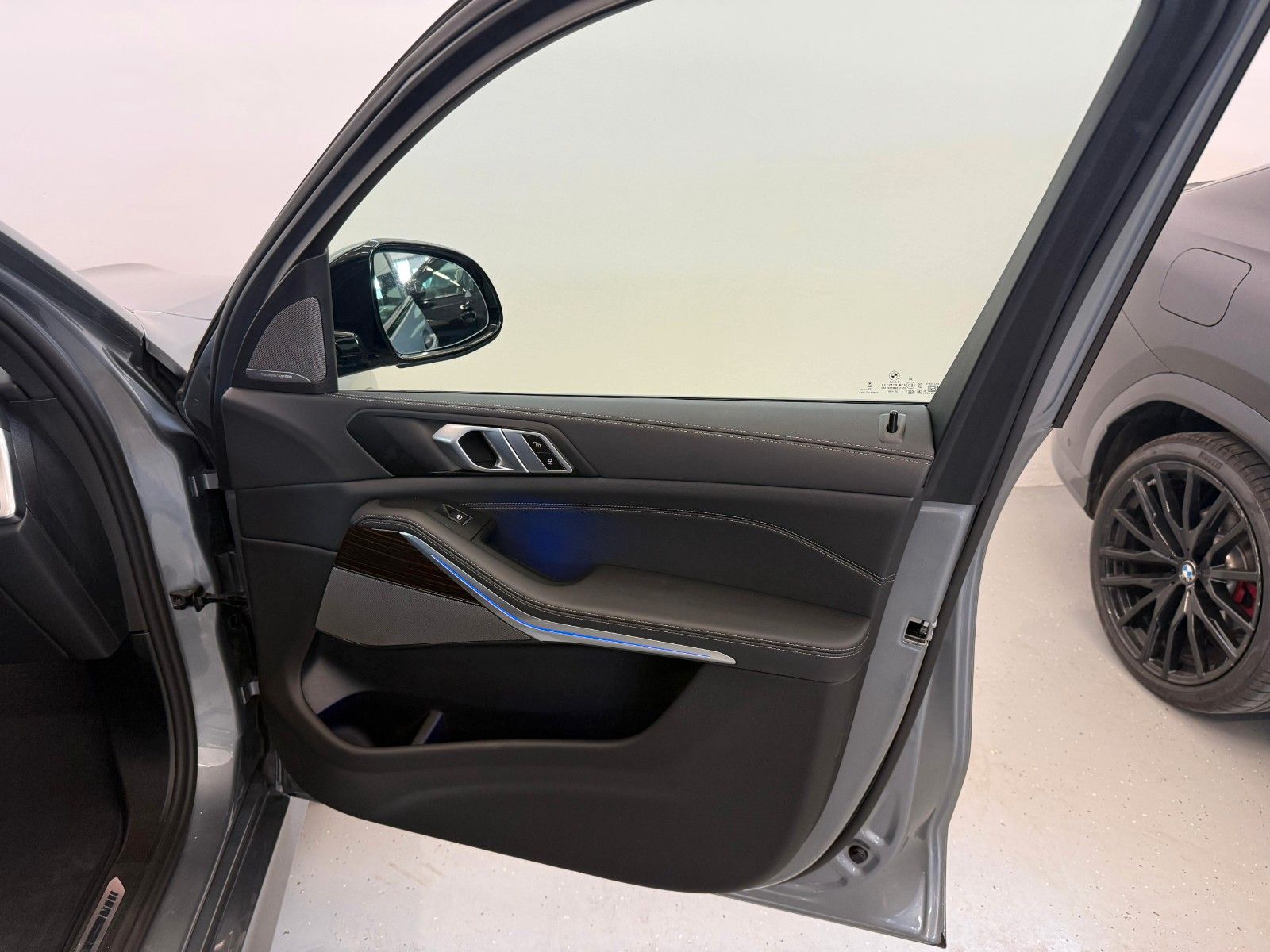 Fahrzeugabbildung BMW X5 30 d xDrive M Sport ACC,HUD,PANO,HARMAN,LUFT