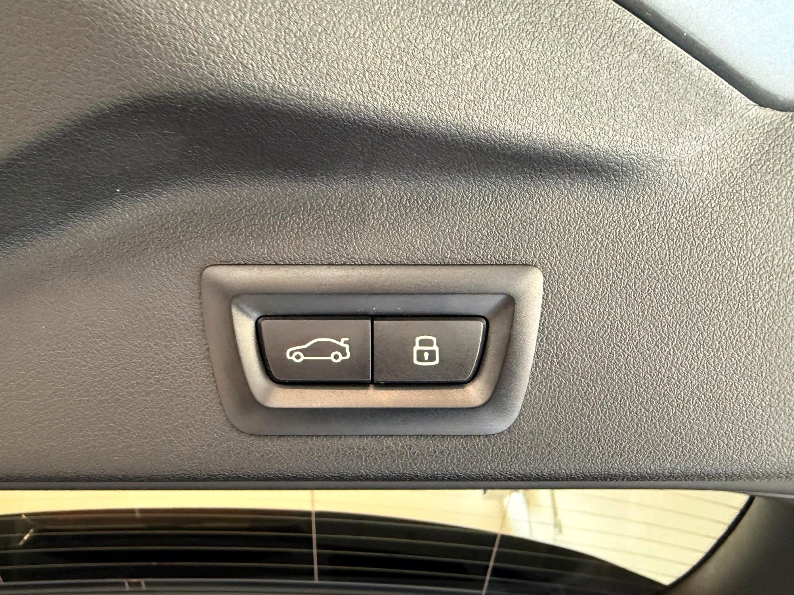 Fahrzeugabbildung BMW X5 30 d xDrive M Sport ACC,HUD,PANO,HARMAN,LUFT