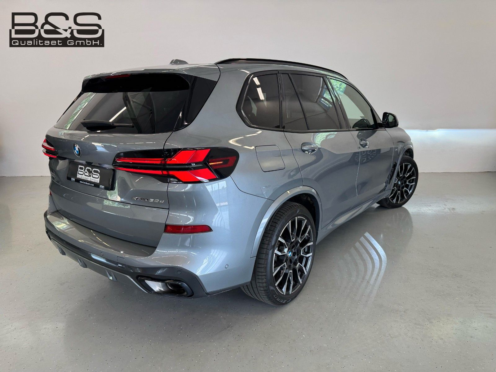Fahrzeugabbildung BMW X5 30 d xDrive M Sport ACC,HUD,PANO,HARMAN,LUFT