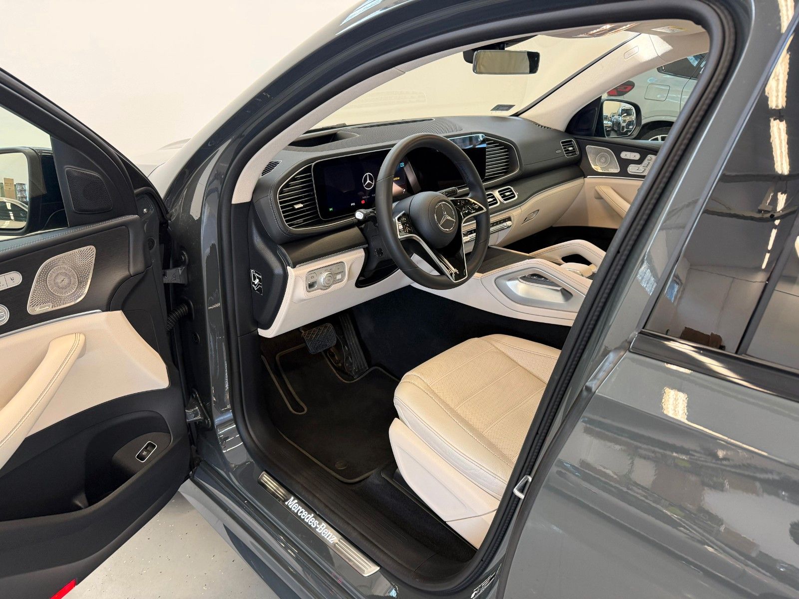 Fahrzeugabbildung Mercedes-Benz GLE 450 d 4M Coupe AMG DISTR,HUD,PANO,BURM,LUFT