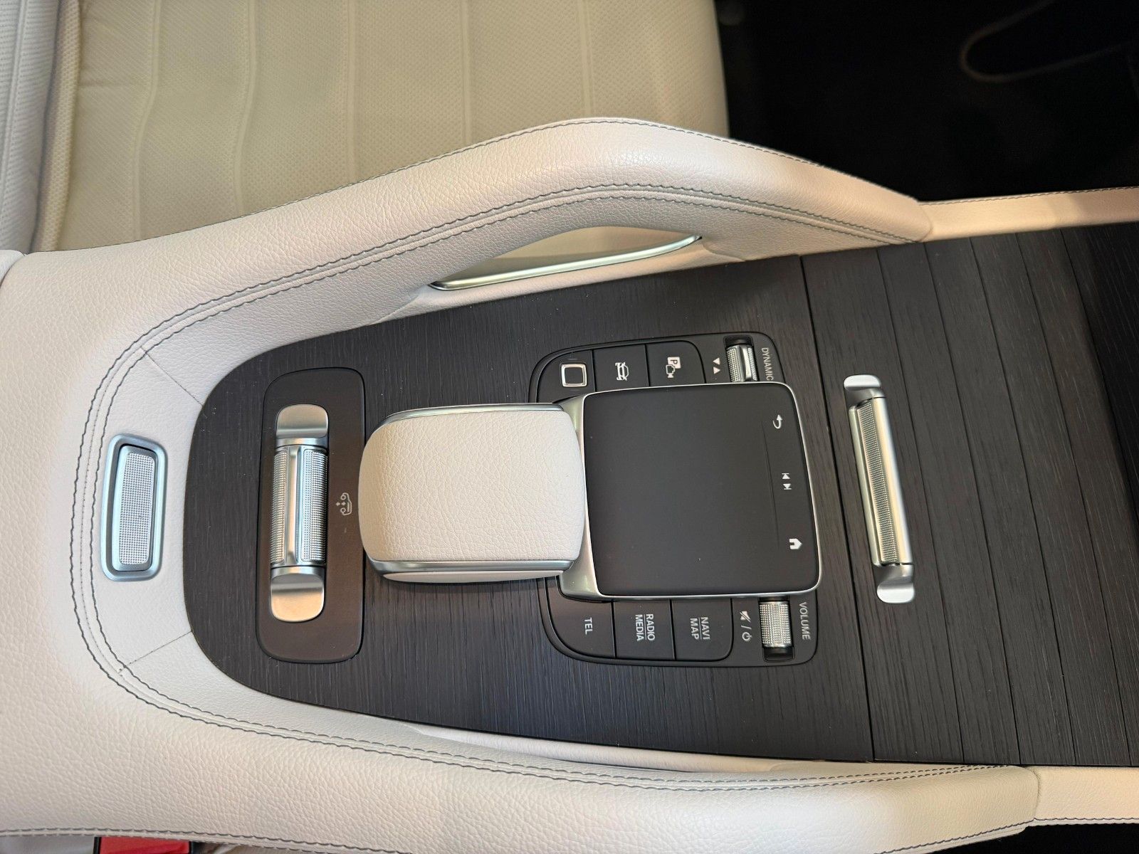 Fahrzeugabbildung Mercedes-Benz GLE 450 d 4M Coupe AMG DISTR,HUD,PANO,BURM,LUFT