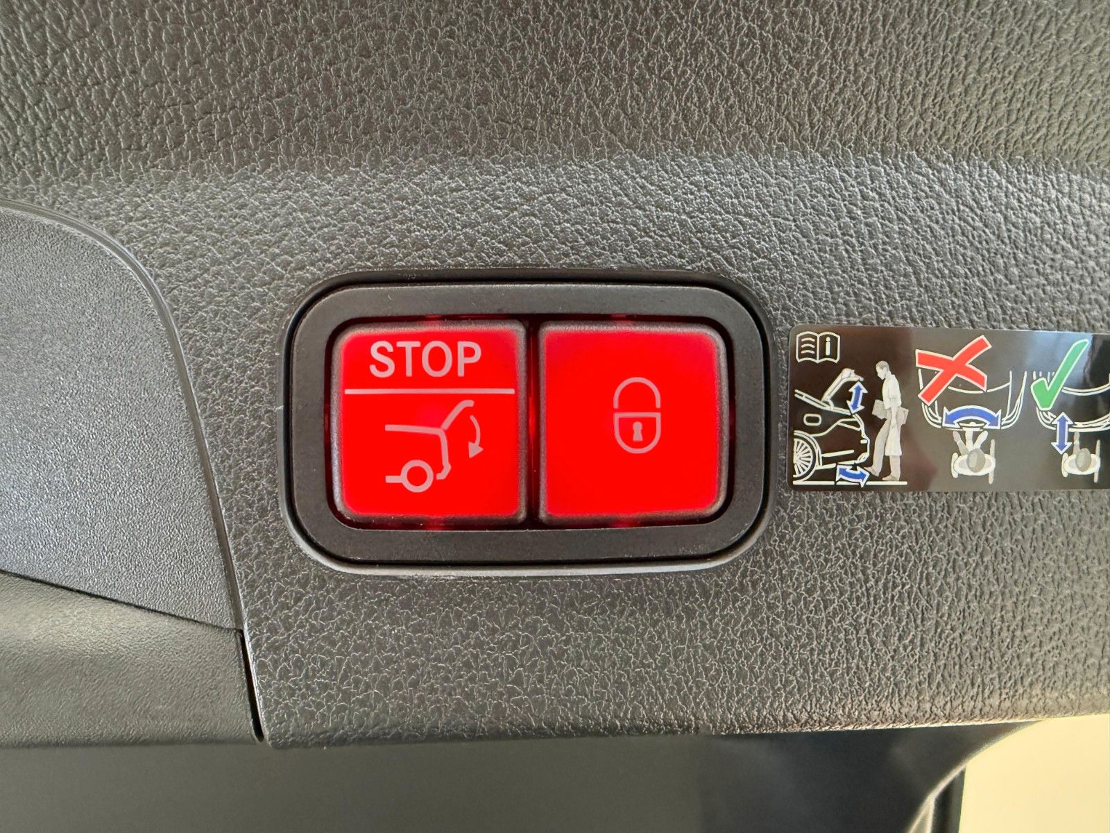 Fahrzeugabbildung Mercedes-Benz GLE 450 d 4M Coupe AMG DISTR,HUD,PANO,BURM,LUFT