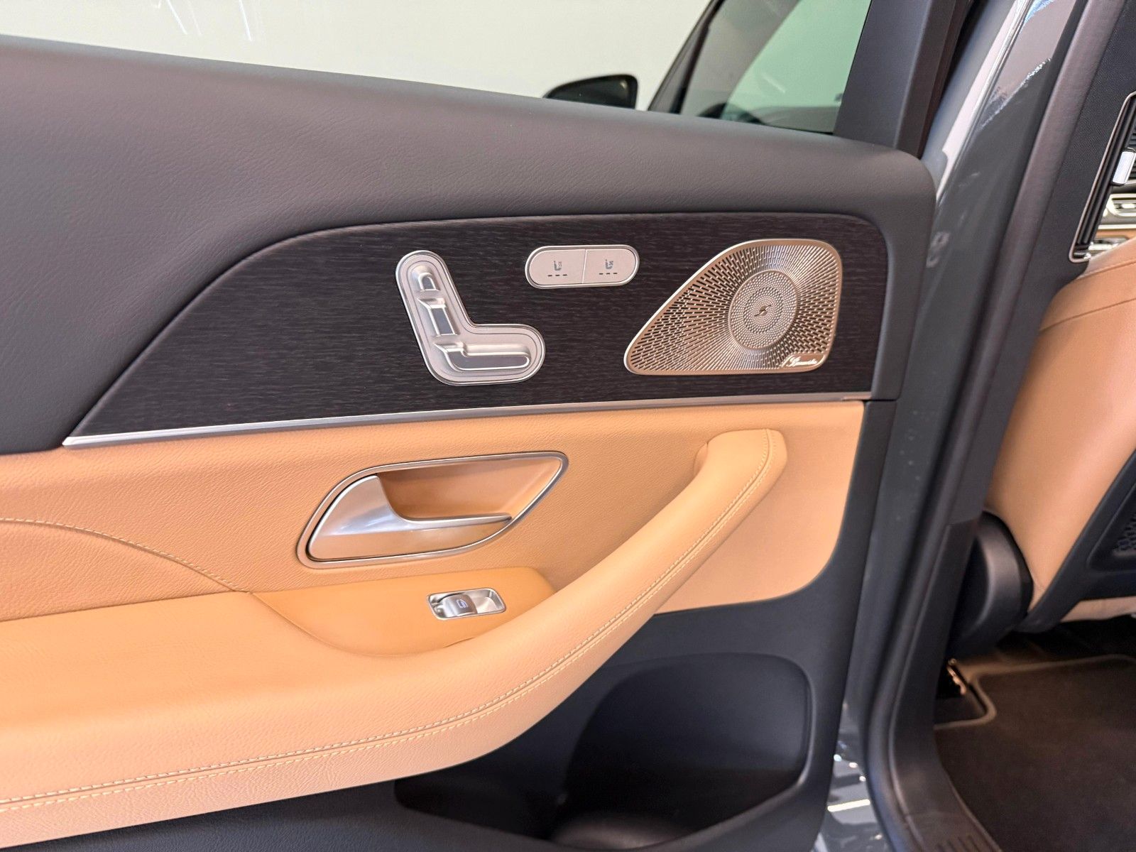 Fahrzeugabbildung Mercedes-Benz GLS 450 d 4Matic AMG DISTR,PANO,HUD,BURM,LUFT