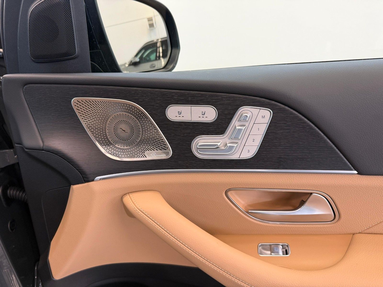 Fahrzeugabbildung Mercedes-Benz GLS 450 d 4Matic AMG DISTR,PANO,HUD,BURM,LUFT