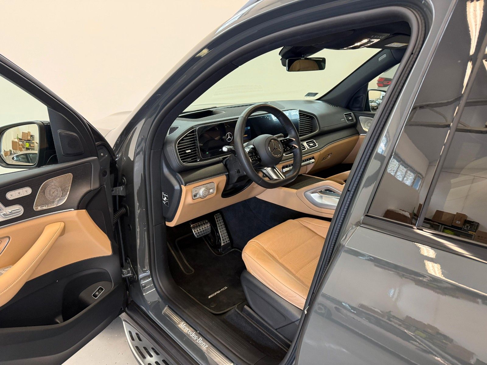 Fahrzeugabbildung Mercedes-Benz GLS 450 d 4Matic AMG DISTR,HUD,BURM,PANO,LUFT