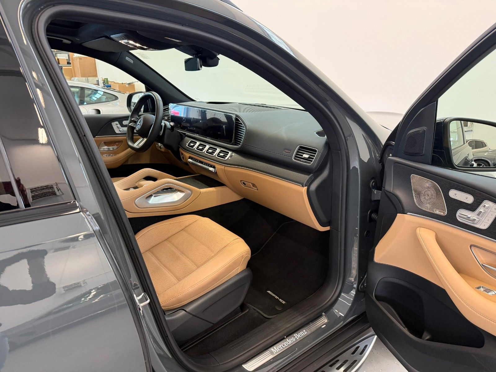 Fahrzeugabbildung Mercedes-Benz GLS 450 d 4Matic AMG DISTR,HUD,BURM,PANO,LUFT