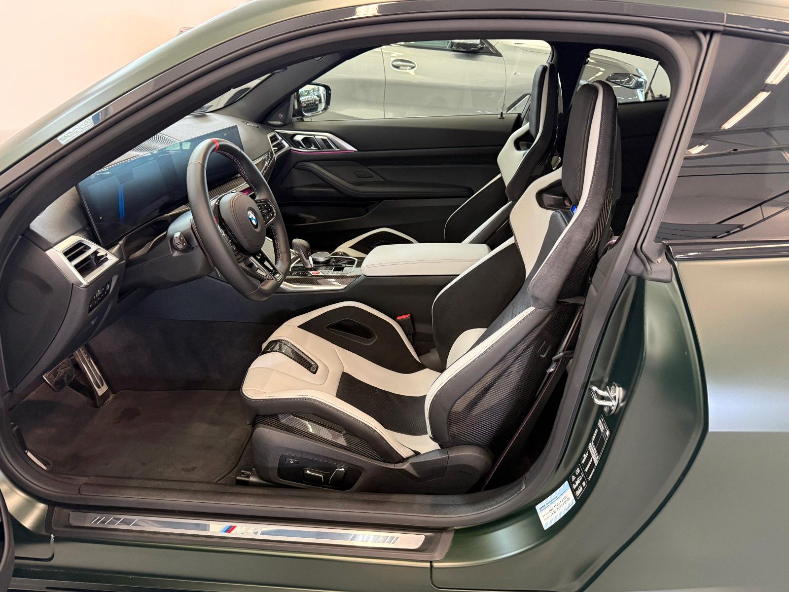 Fahrzeugabbildung BMW M4 Cp M xDrive Individual,Race Track,KERAMIK