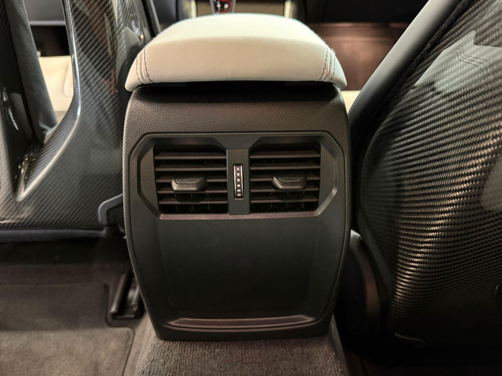 Fahrzeugabbildung BMW M4 Cp M xDrive Individual,Race Track,KERAMIK