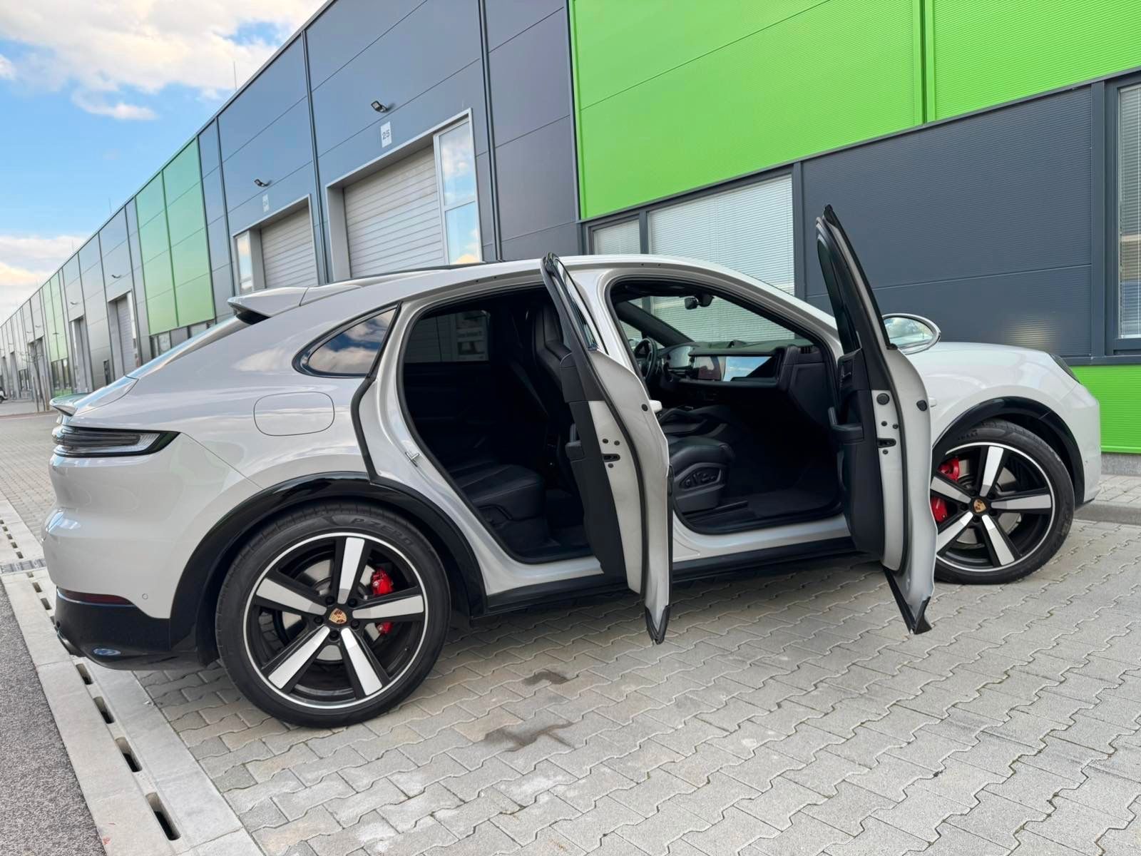 Fahrzeugabbildung Porsche Cayenne Coupe GTS ACC,BOSE,PANO,LUFT,CHRONO,AHK.