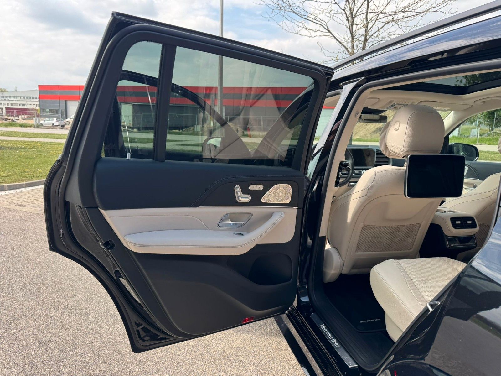 Fahrzeugabbildung Mercedes-Benz GLS 450 d 4Matic DISTR,HUD,PANO,BURM,LUFT,AHK