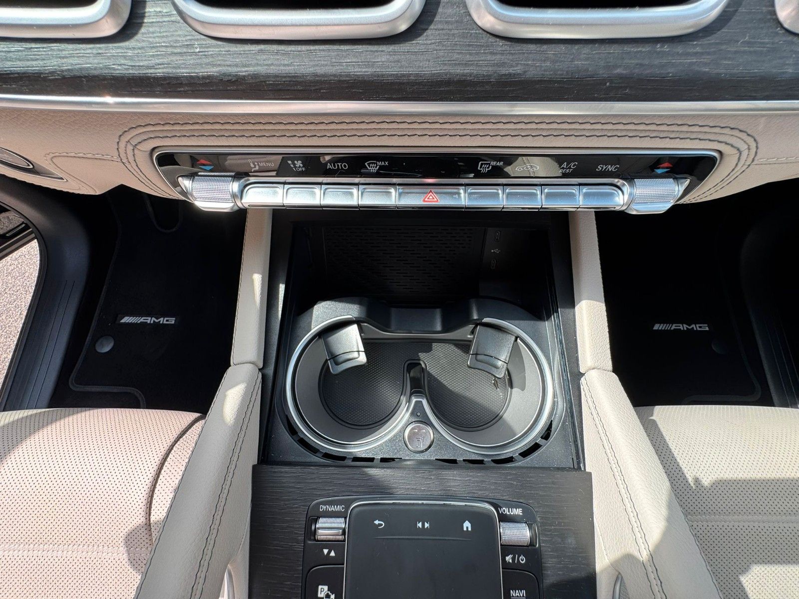 Fahrzeugabbildung Mercedes-Benz GLS 450 d 4Matic DISTR,HUD,PANO,BURM,LUFT,AHK