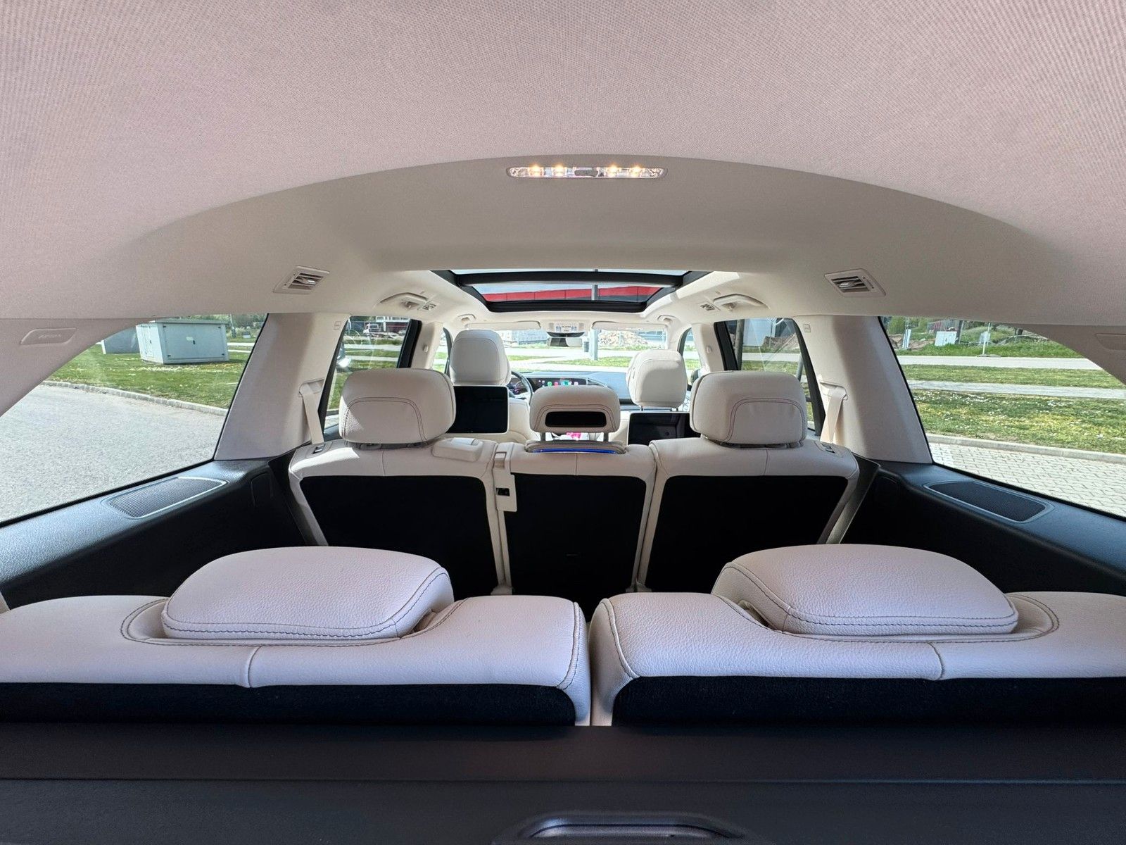 Fahrzeugabbildung Mercedes-Benz GLS 450 d 4Matic DISTR,HUD,PANO,BURM,LUFT,AHK