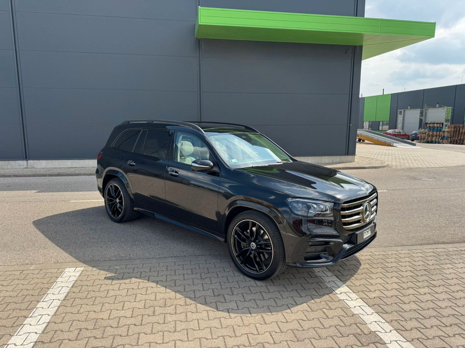 Fahrzeugabbildung Mercedes-Benz GLS 450 d 4Matic DISTR,HUD,PANO,BURM,LUFT,AHK