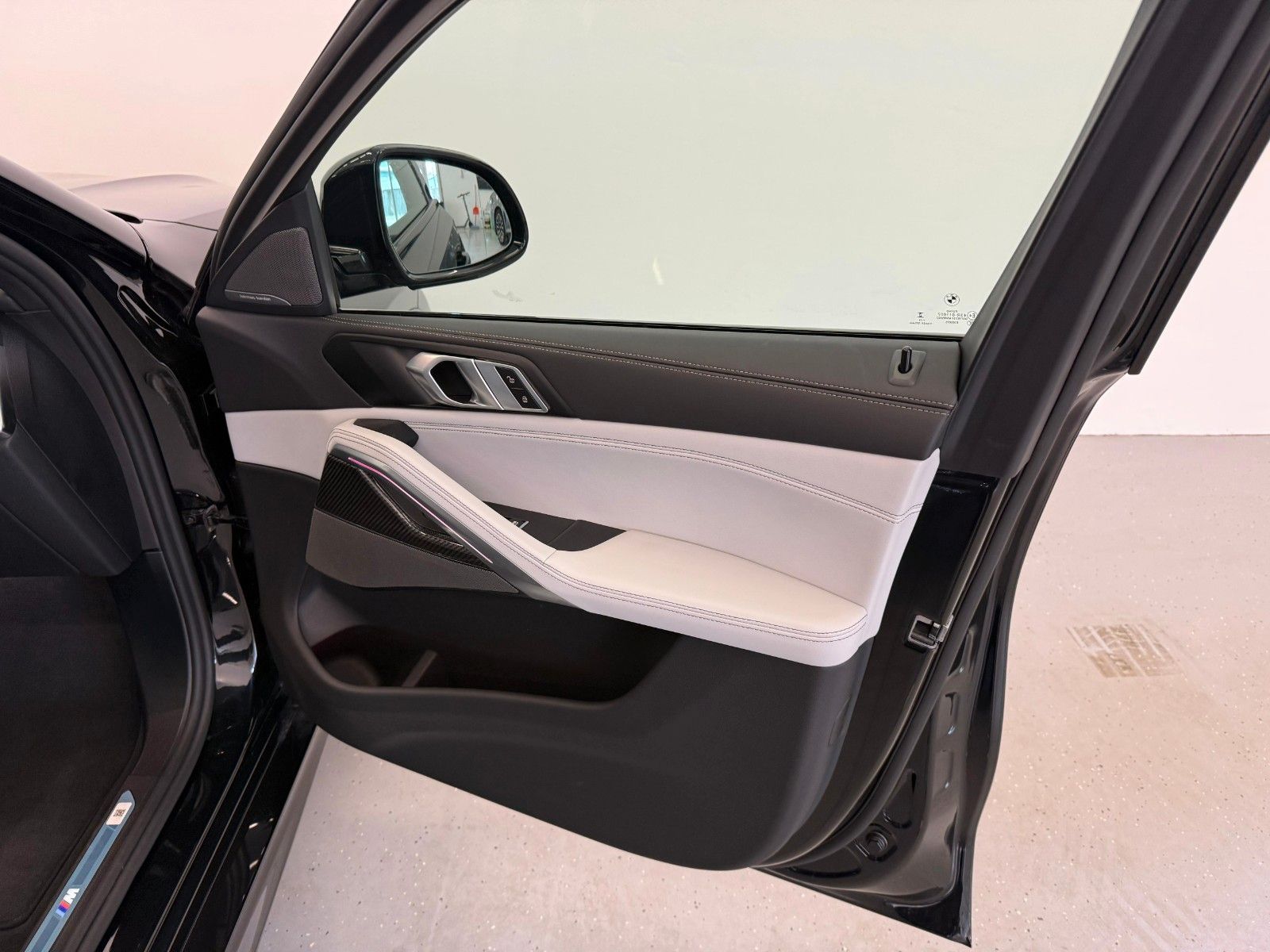 Fahrzeugabbildung BMW X6 30 d xDrive M Sport ACC,HUD,PANO,HARMAN,LUFT.