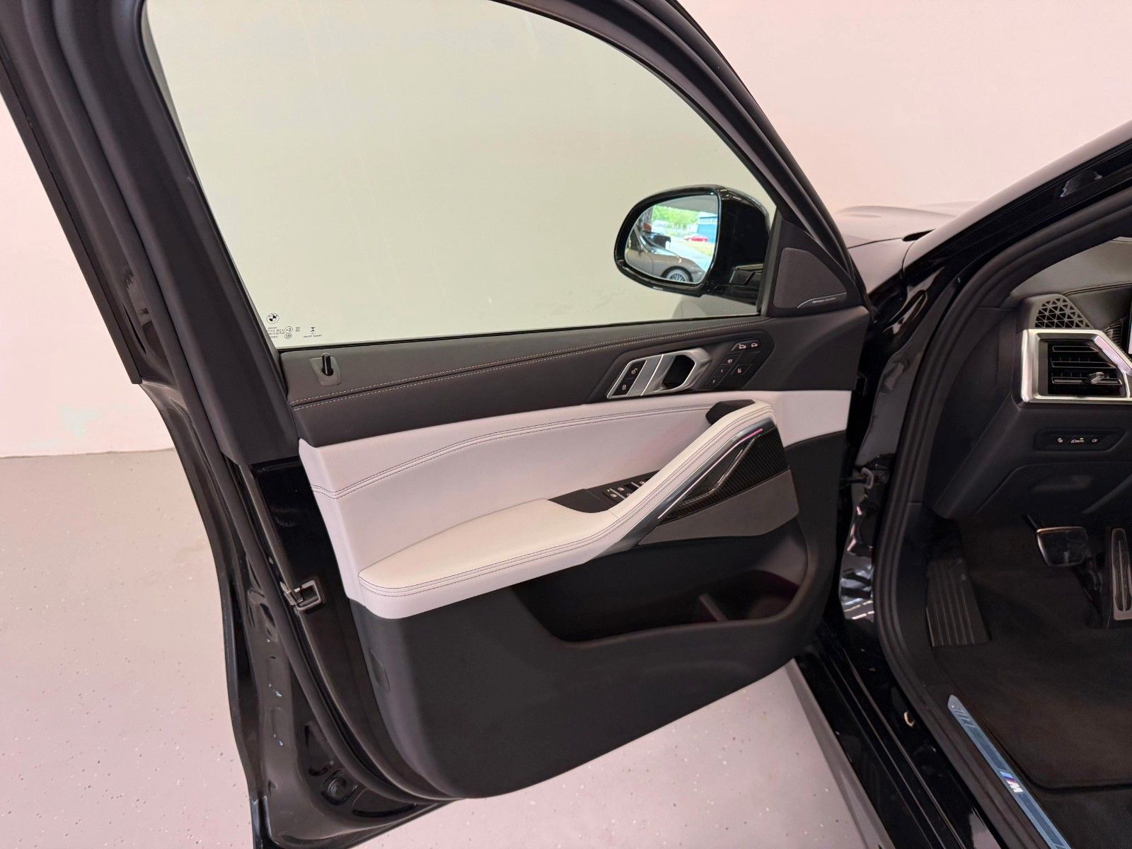 Fahrzeugabbildung BMW X6 30 d xDrive M Sport ACC,HUD,PANO,HARMAN,LUFT.