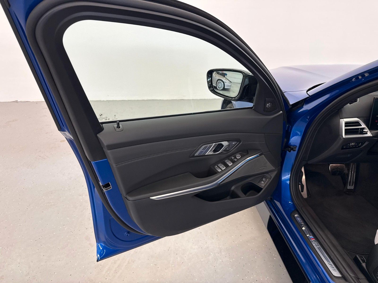 Fahrzeugabbildung BMW M3 Limousine xDrive Comp M ACC,HUD,HARMAN,360...