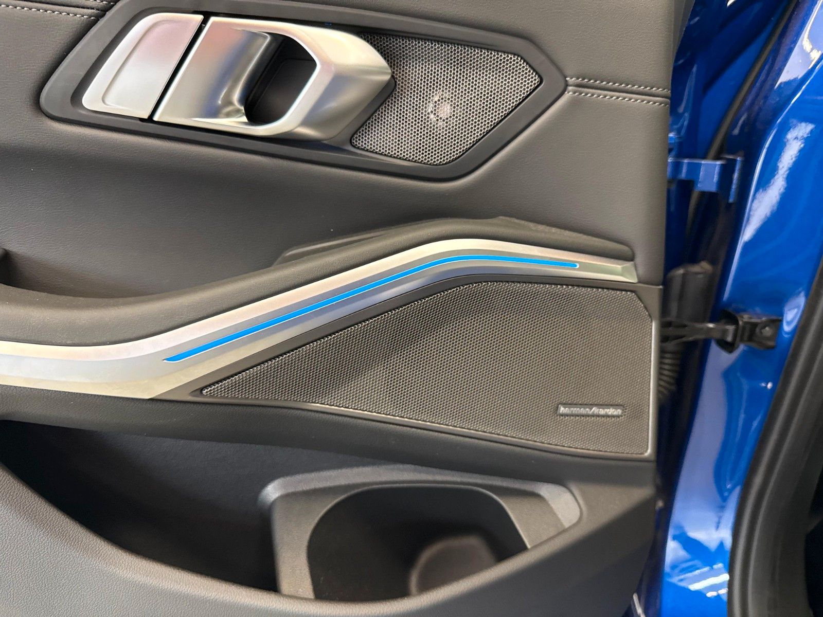 Fahrzeugabbildung BMW M3 Limousine xDrive Comp M ACC,HUD,HARMAN,360...