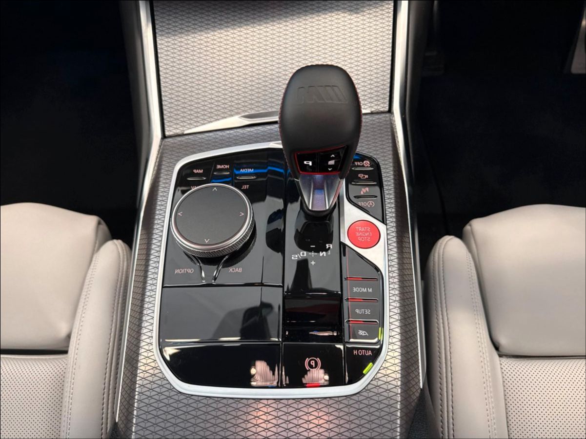Fahrzeugabbildung BMW M3 Limousine xDrive Comp M ACC,HUD,HARMAN,360...