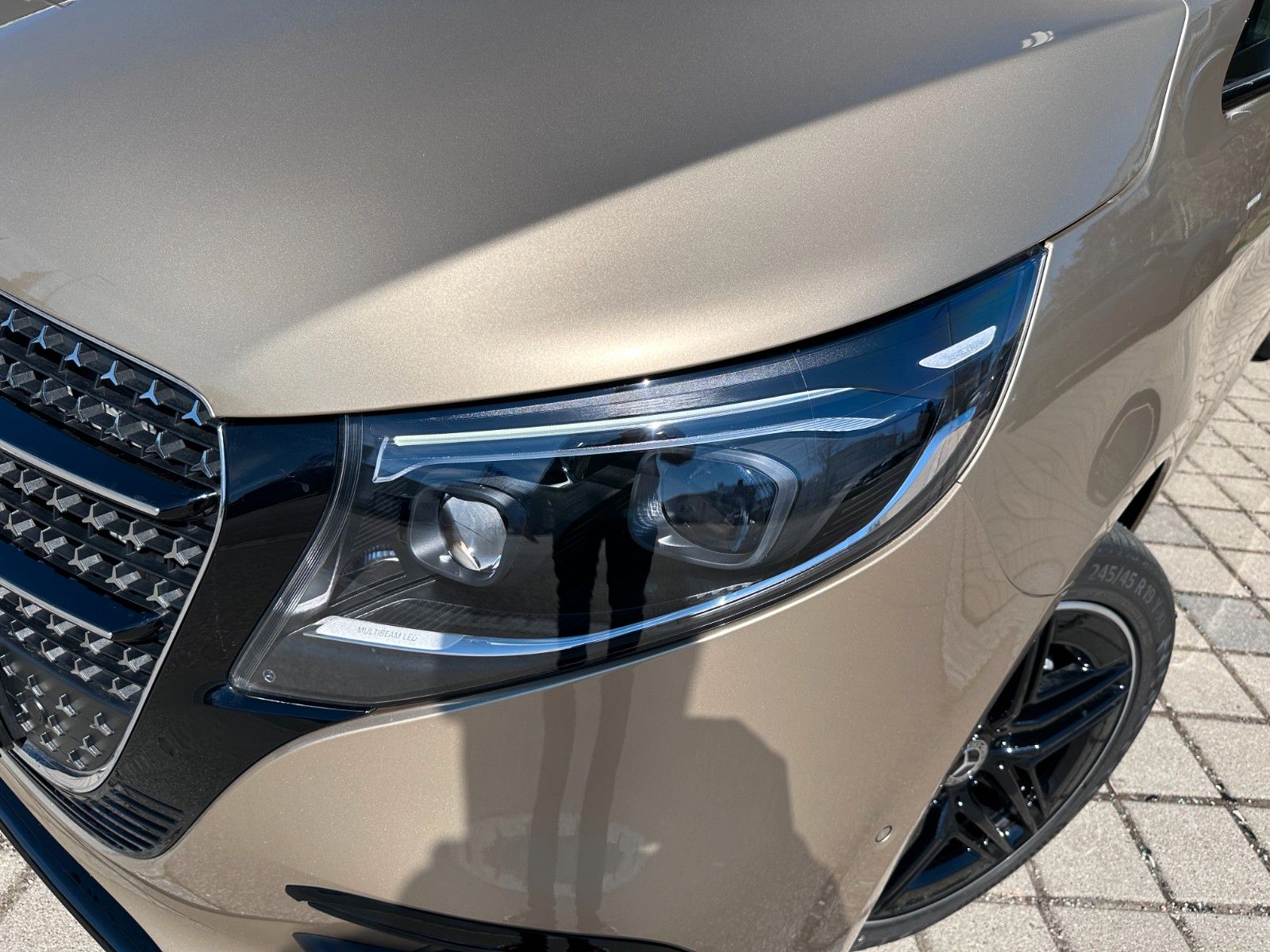 Fahrzeugabbildung Mercedes-Benz V 300 d 4MATIC EXCLUSIVE extral AMG,Luxus-Sitz