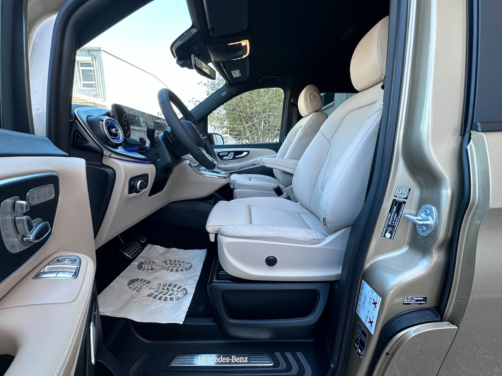 Fahrzeugabbildung Mercedes-Benz V 300 d 4MATIC EXCLUSIVE extral AMG,Luxus-Sitz
