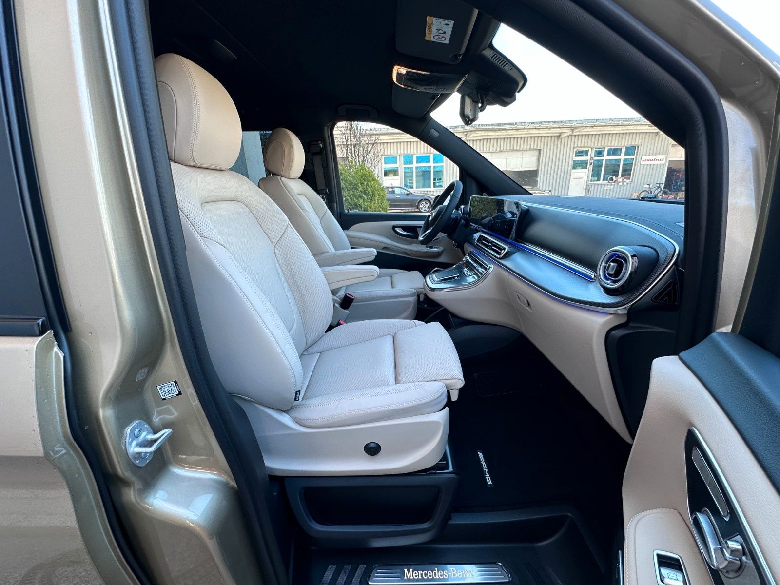 Fahrzeugabbildung Mercedes-Benz V 300 d 4MATIC EXCLUSIVE extral AMG,Luxus-Sitz