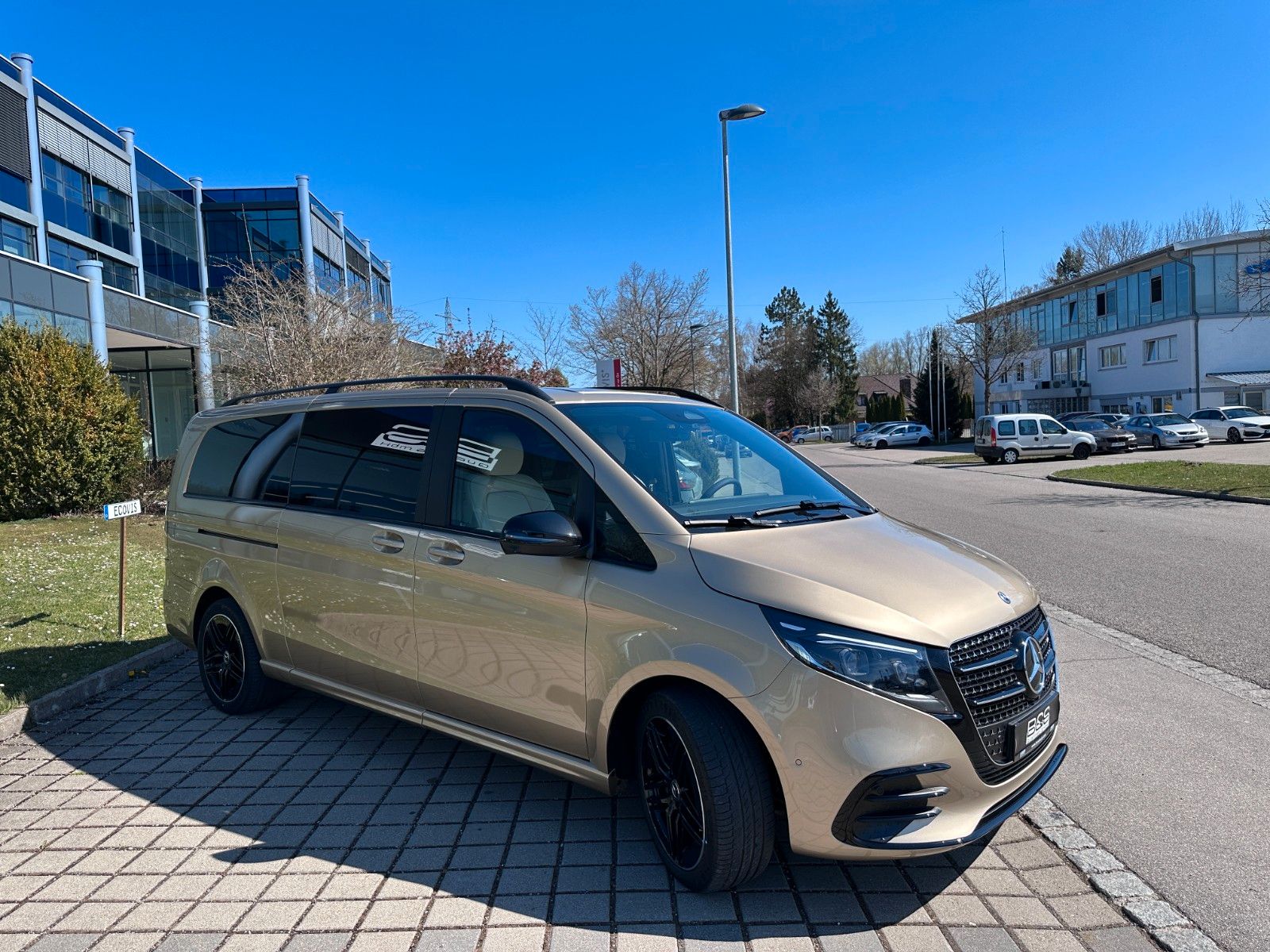 Fahrzeugabbildung Mercedes-Benz V 300 d 4MATIC EXCLUSIVE extral AMG,Luxus-Sitz