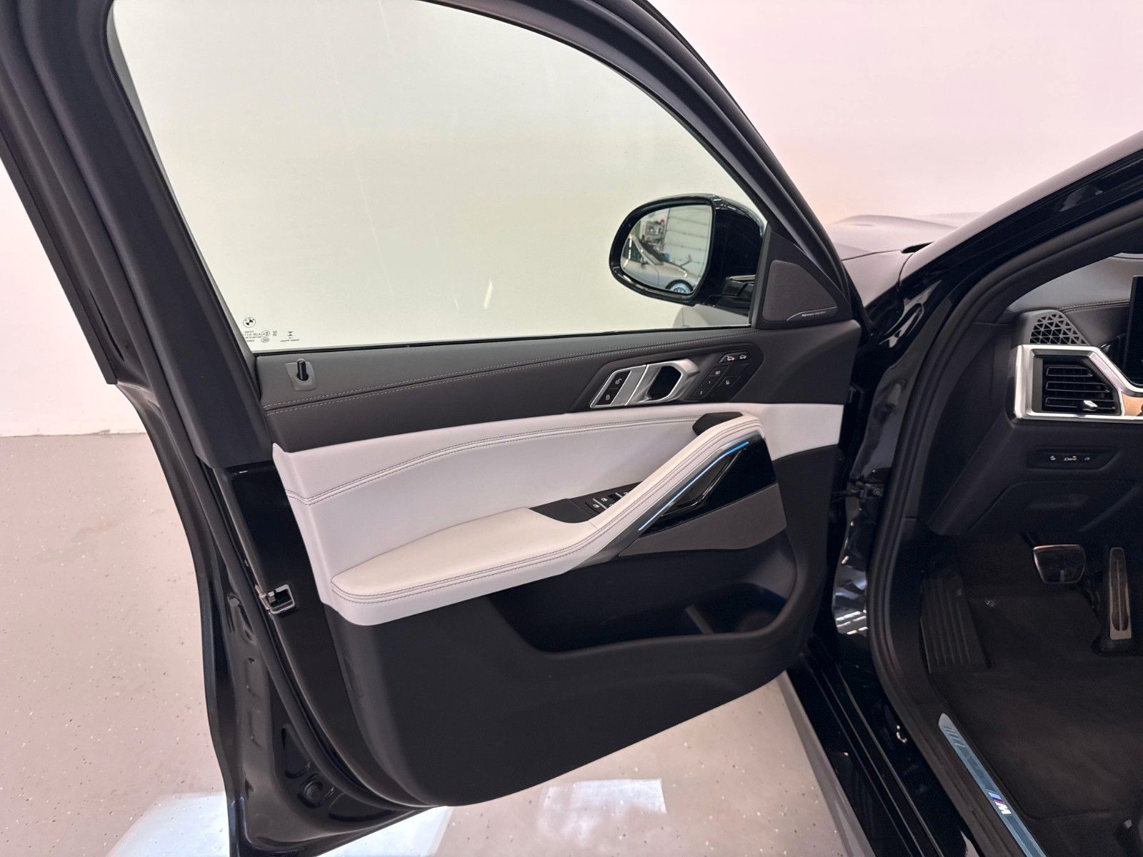 Fahrzeugabbildung BMW X6 30 d xDrive M Sport ACC,HUD,PANO,HARMAN,LUFT,