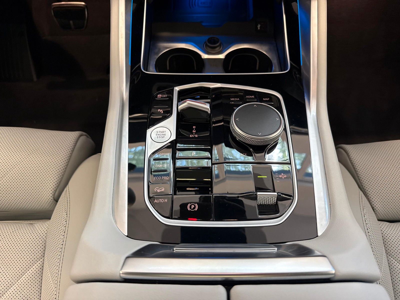 Fahrzeugabbildung BMW X6 30 d xDrive M Sport ACC,HUD,PANO,HARMAN,LUFT,