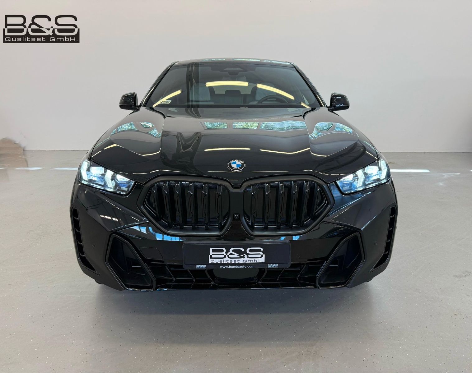Fahrzeugabbildung BMW X6 30 d xDrive M Sport ACC,HUD,PANO,HARMAN,LUFT,