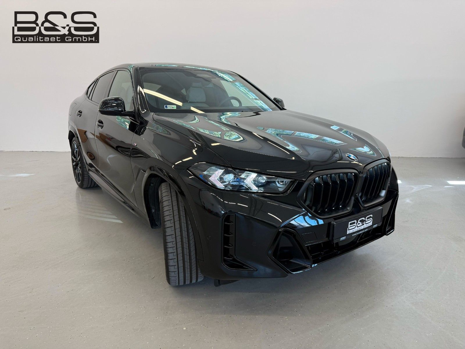 Fahrzeugabbildung BMW X6 30 d xDrive M Sport ACC,HUD,PANO,HARMAN,LUFT,