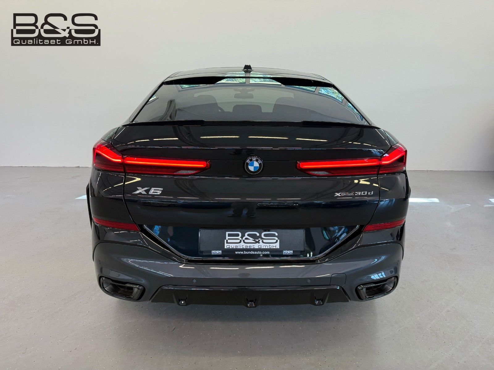 Fahrzeugabbildung BMW X6 30 d xDrive M Sport ACC,HUD,PANO,HARMAN,LUFT,