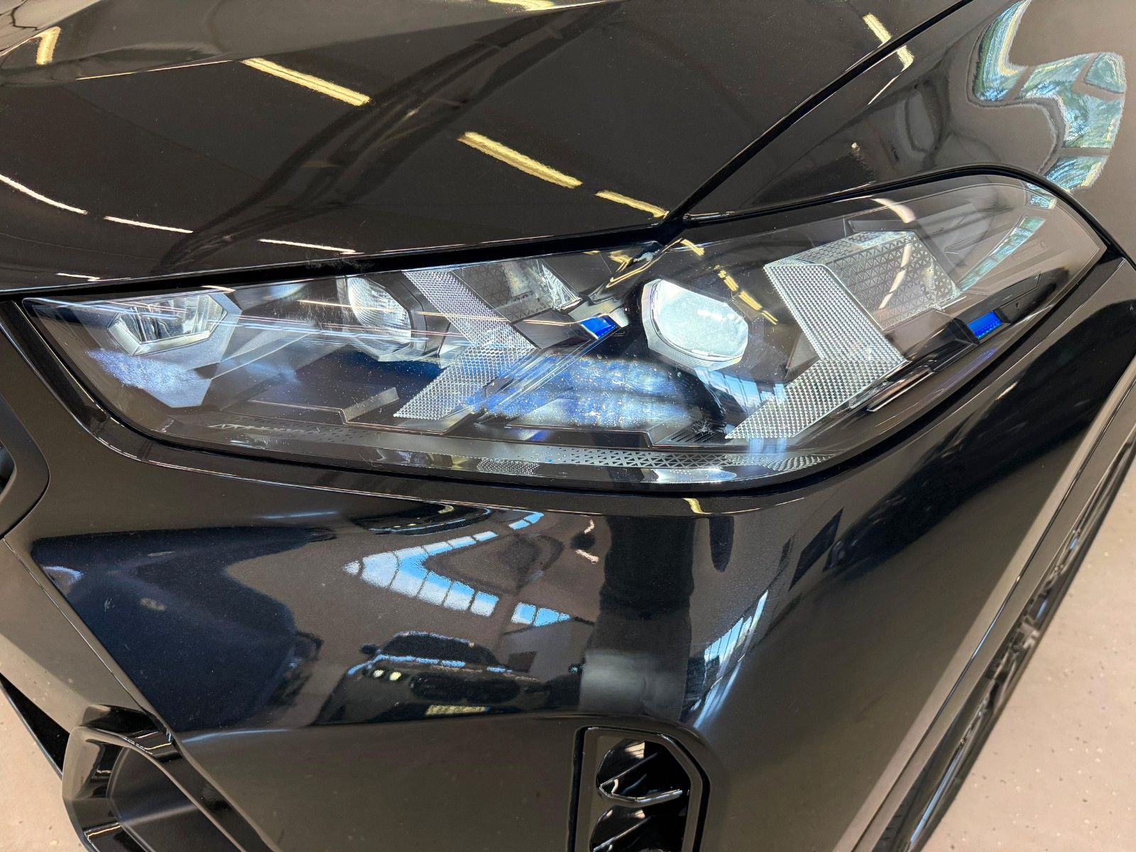 Fahrzeugabbildung BMW X6 30 d xDrive M Sport ACC,HUD,PANO,HARMAN,LUFT,
