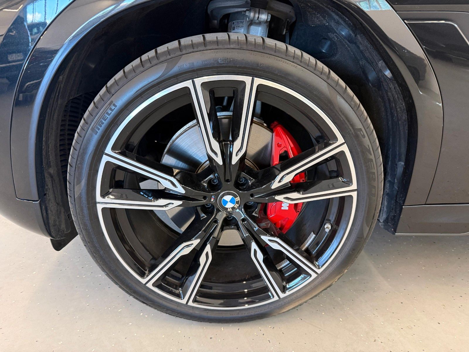 Fahrzeugabbildung BMW X6 30 d xDrive M Sport ACC,HUD,PANO,HARMAN,LUFT,