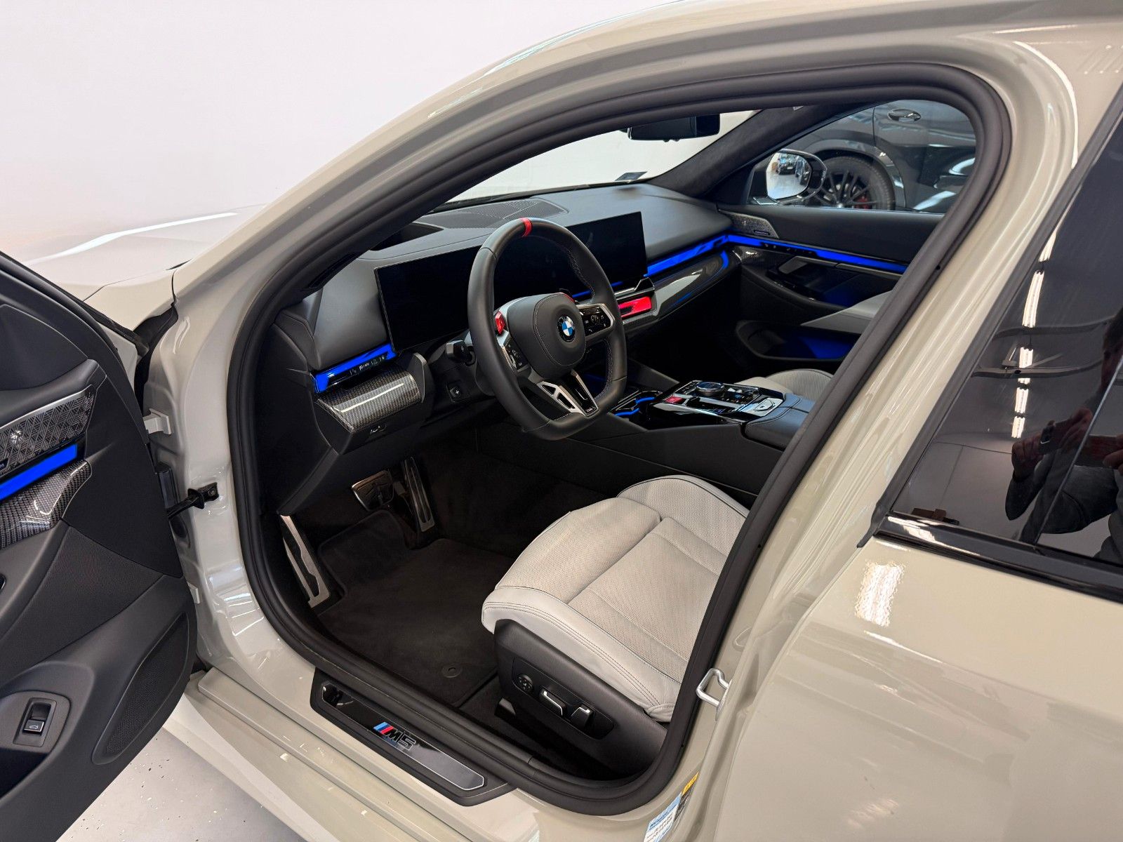 Fahrzeugabbildung BMW M5 Limousine ACC,HUD,B&W,M Carbon-Keramik,