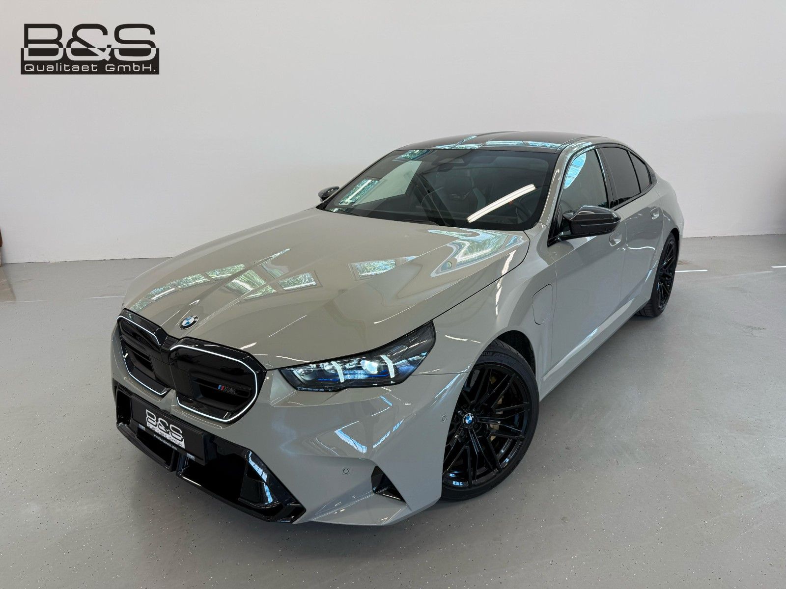 Fahrzeugabbildung BMW M5 Limousine ACC,HUD,B&W,M Carbon-Keramik,