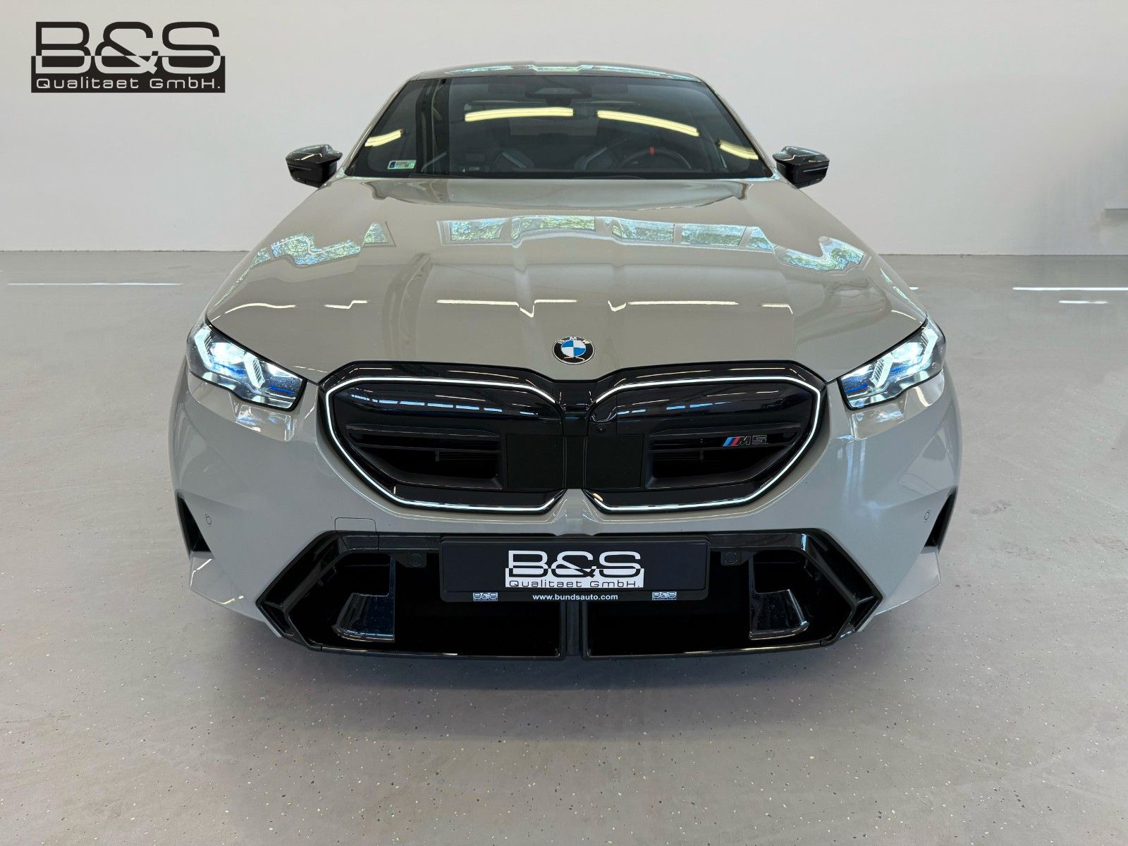 Fahrzeugabbildung BMW M5 Limousine ACC,HUD,B&W,M Carbon-Keramik,