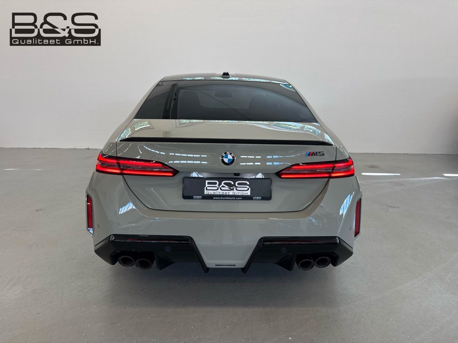 Fahrzeugabbildung BMW M5 Limousine ACC,HUD,B&W,M Carbon-Keramik,